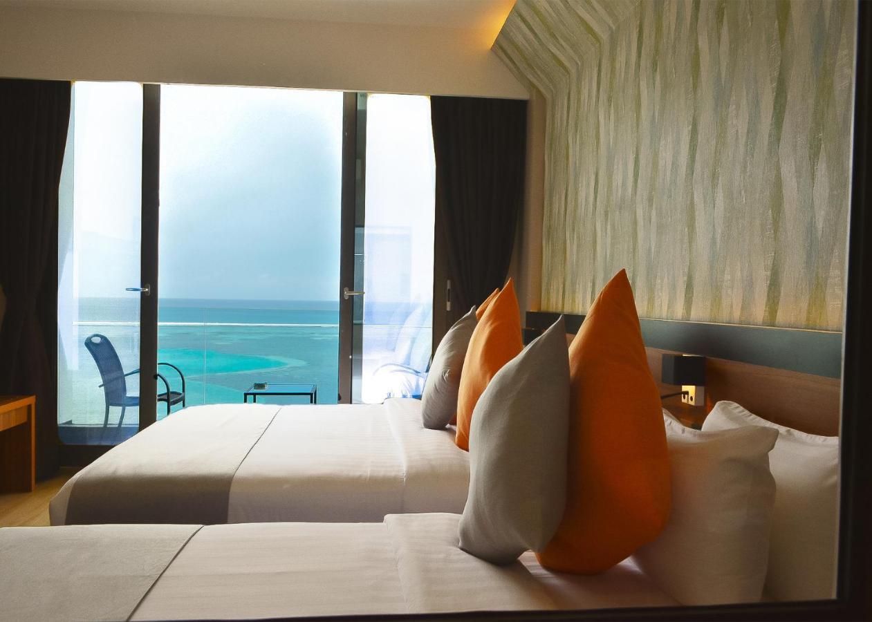 Triton Prestige Seaview And Spa Maafushi Luaran gambar