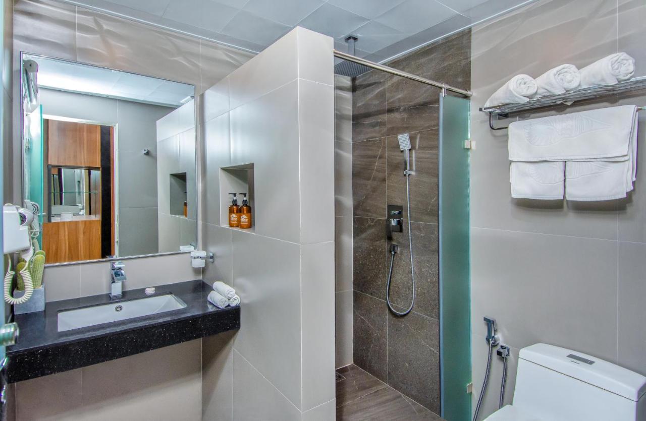 Triton Prestige Seaview And Spa Maafushi Luaran gambar