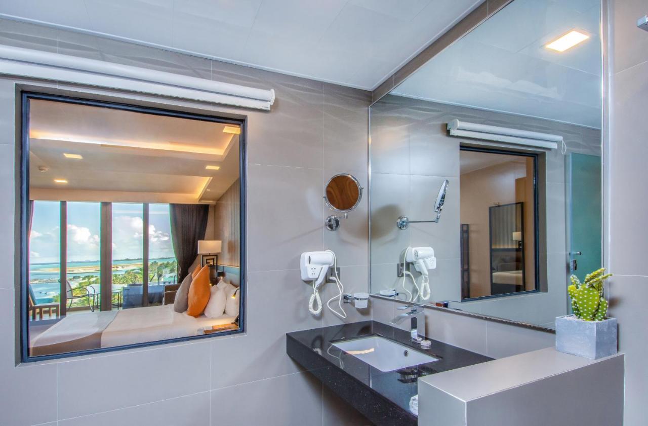 Triton Prestige Seaview And Spa Maafushi Luaran gambar